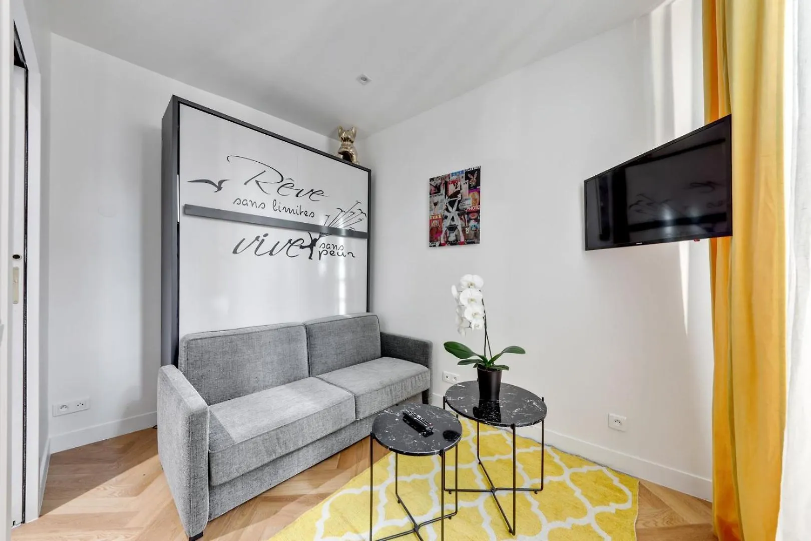 Suite Cd : Superb Parisian Apartment contacts